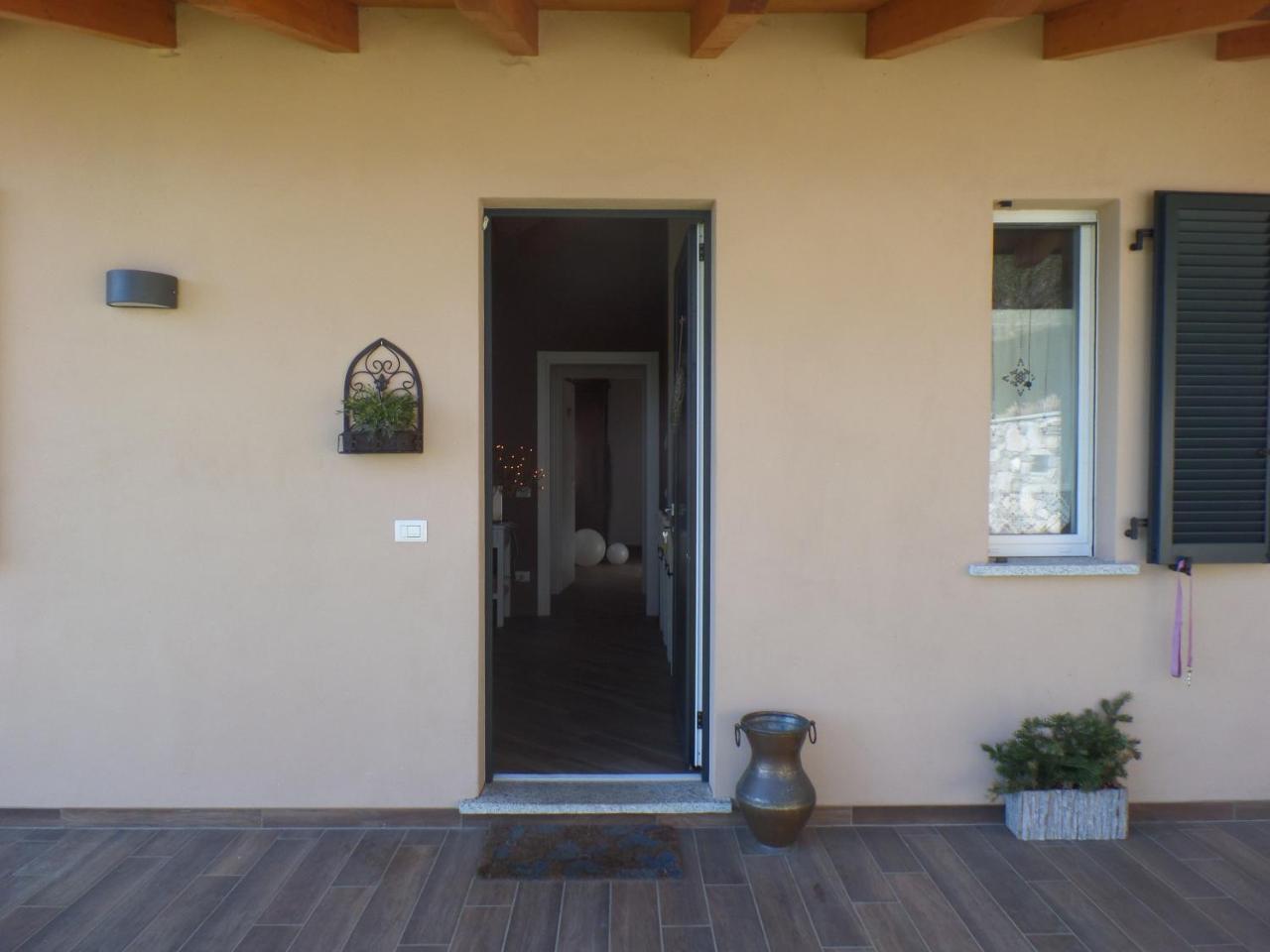 La Briciola Villa Lesa Ngoại thất bức ảnh